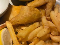 -Lia Cafe Bar Restaurant松山咖啡屋