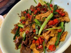 -关东小磨东北菜(上海长风大悦城店)