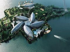 -上海滴水湖皇冠假日酒店