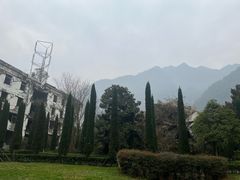 -四川汶川特大地震漩口中学遗址