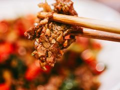 小炒黄牛肉-甲王二老长沙口味馆