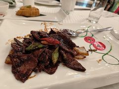 -王朝大酒店徐汇店-地面停车场