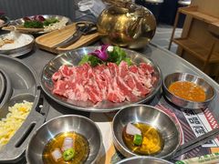 -GOGIYA·咕叽吖韩国传统烤肉店(东方新天地店)