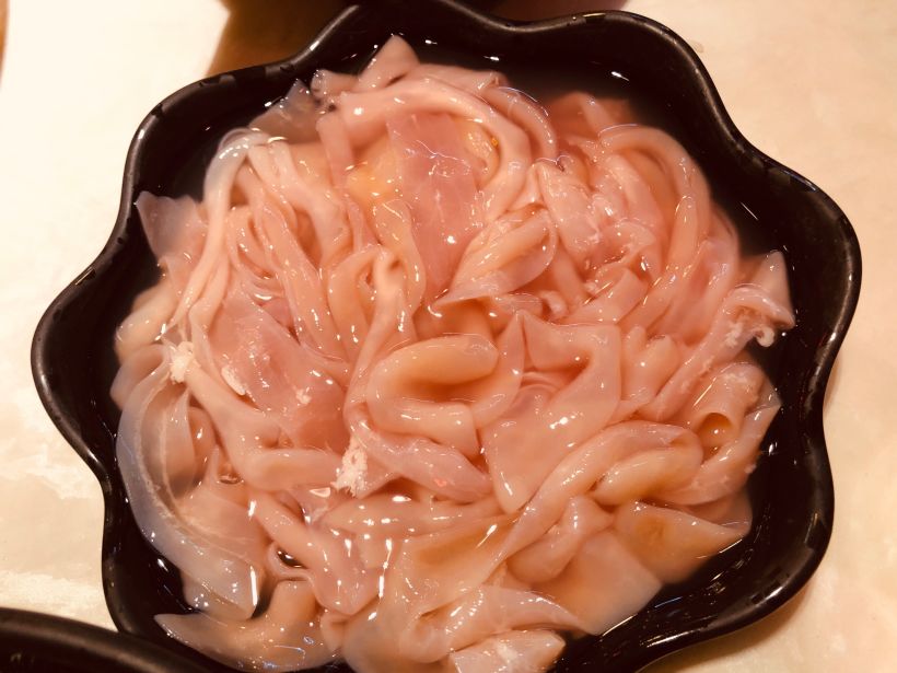 鱿鱼和鸭肠中规中矩,不出彩也不减分,还行