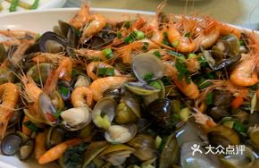 Steamed Shrimp with Sand Clams