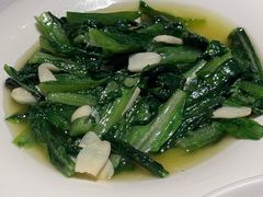 -肥肥虾庄·金牌油焖大虾(汉街SKP店)