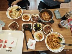 -顺溜·手工刀削面·黑金店(铜锣湾店)