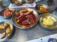 -草家酱蟹炭火烤肉店(珲春南路二店)