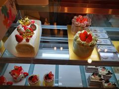 -花花卷卷·鲜食蛋糕(静安久光百货店)