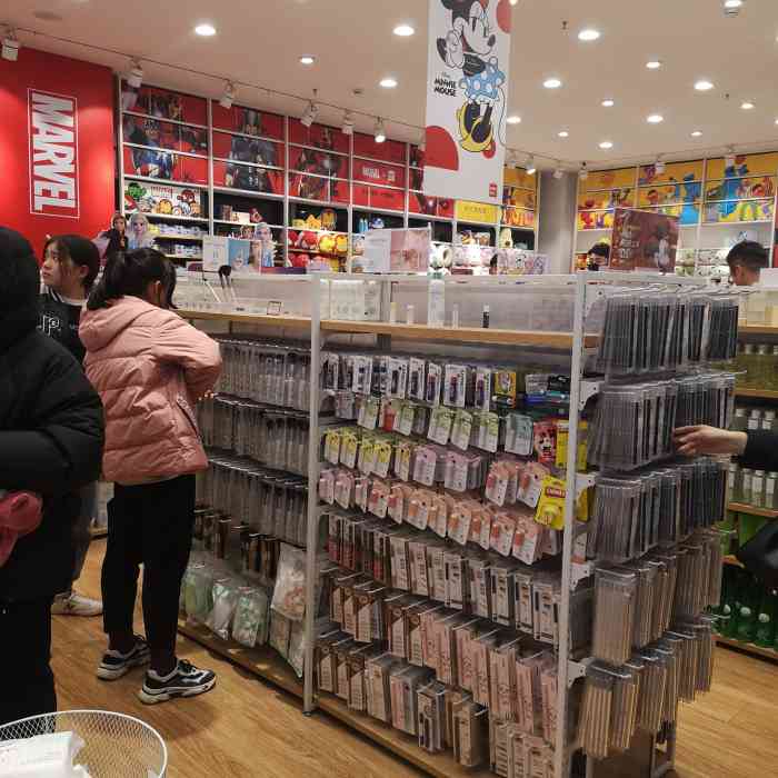 名创优品(济宁贵和广场店)-"收银的小姐姐服务态度很好,买的干发帽,不