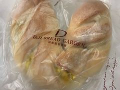 -顶东面包花园·生日蛋糕(世博店)