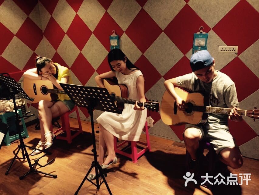 小王子舞蹈艺术工作室（小王子舞蹈第一套慢动作） 小王子舞蹈艺术工作室（小王子舞蹈第一套慢动作）《小王子 舞蹈》 舞蹈科普