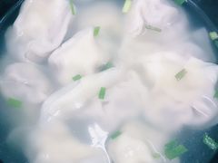 三鲜大馄饨-万寿斋(山阴路店)
