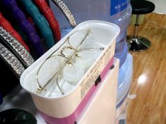 -MiRi眼镜连锁·蔡司·尼康控优点合作店(莘庄店)