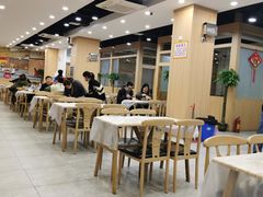 大堂-江城燕子大排档(江汉路步行街店)