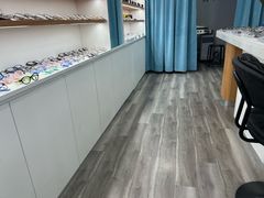 -视野联行眼镜·蔡司·依视路(省体育馆店)
