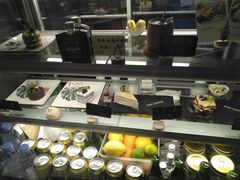 -ZING COFFEE 镜咖啡