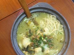 -周鱼小馆石锅酸菜鱼(活力汇店)