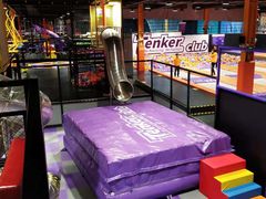 -Tenker Club弹刻极限主题公园 · 蹦床 · 团建 · 生日派对(大关店)