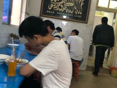 -刘老虎肉丸糊辣汤(总店)