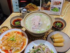 -叁煨蹄花·下饭盐帮菜(人民广场店)