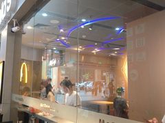 -麦当劳(中二横路店)