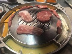 -哈哈碳都·牛肋条无限自助烤肉(台江万达店)