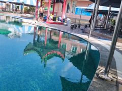 -氡泉温泉花园
