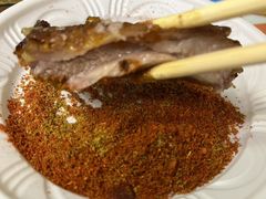 -艾力江和田馕坑烤肉店