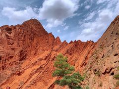 -天山神秘大峡谷