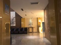 -昆明朗威酒店(昆明站火车站双桥夜市风情街店)