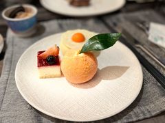 -云端西餐厅(南宁龙光那莲豪华精选酒店)