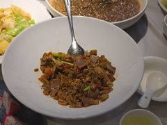 -毛家饭店·30年融合新湘菜(汉峪金谷店)