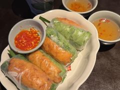 -大头虾越式风味餐厅(光明广场店)