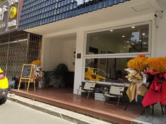 门面-雀食面包店(钟楼店)