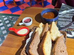 -米德维奇俄式西餐厅(西六道街店)