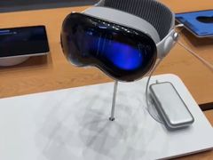 -Apple零售店(华贸购物中心店)