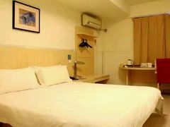 -锦江之星(广州海珠江泰路地铁站店)