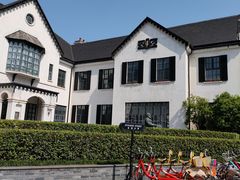 -钟书阁(松江泰晤士小镇店)