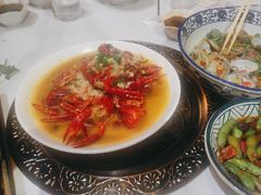 -琥珀老六龙虾(四里河店)