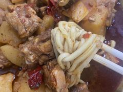 -牛一嘴·兰州牛肉面·大盘鸡(财富中心店)