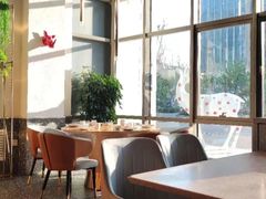 -红樱桃·欢乐餐厅(太原里店)