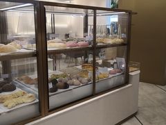 面包甜点陈列柜-奈雪的茶(华侨城创意园店)