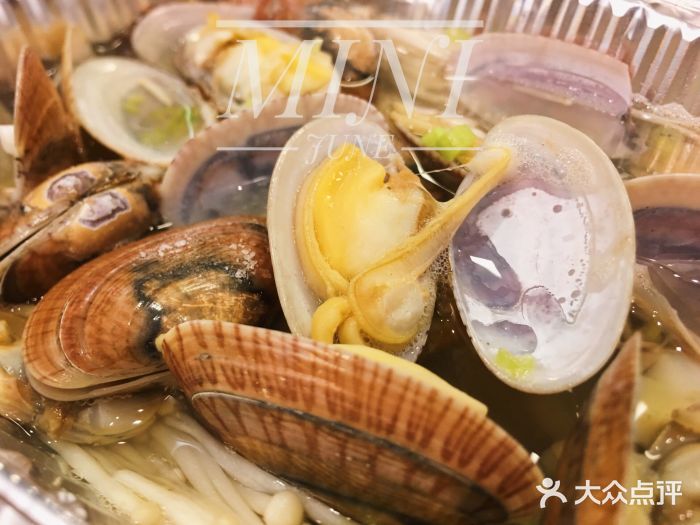 七号码头·海鲜火锅·烧烤金不换花甲汤图片