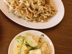 菜脯粿条-莲华素食府