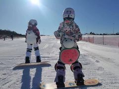 -华彬猛犸滑雪场