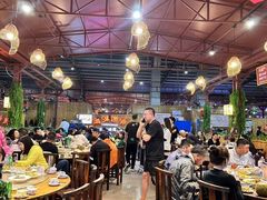 -三亚火车头万人海鲜广场