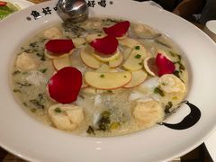 水果柠檬酸菜鱼-江渔儿酸菜鱼(万科东荟城店)