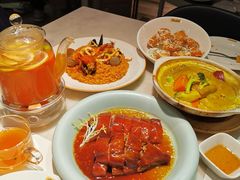 鬼马鲜果虾球-港丽餐厅