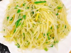 青椒土豆丝-张氏特色豆花火锅酸汤鱼(江口店)